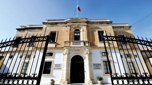  Arrestat Wara Li Allegatament Hedded Lis-Sieħba u Lill-Ġenituri Tagħha Fuq Medda Ta’ Snin