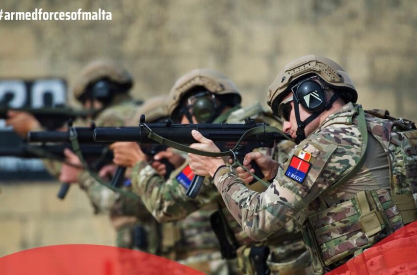  Bil-Filmat: Daħal Fil-Barracks Tal-Armata Bla Permess!