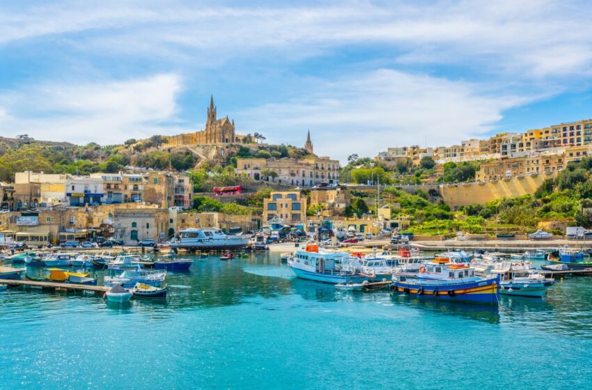  Afrikan Mitfugħ Il-Baħar Fil-Port Tal-Imġarr F’Għawdex … Allegatament Iżżufjettaw Bih