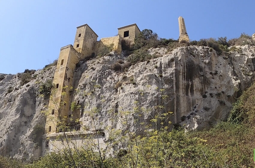  Bil-Filmat: Esplorazzjoni Fil-Pompa Tal-Ilma Abbandunata F’Mġarr Ix-Xini